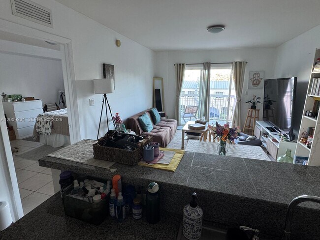 Photo - 2740 SW 28th Terrace Unit 305