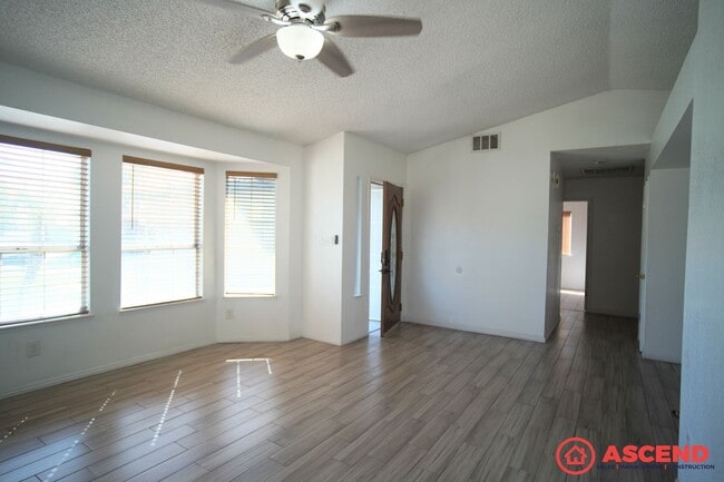 Photo - Cute Home in Southwest Bakersfield!