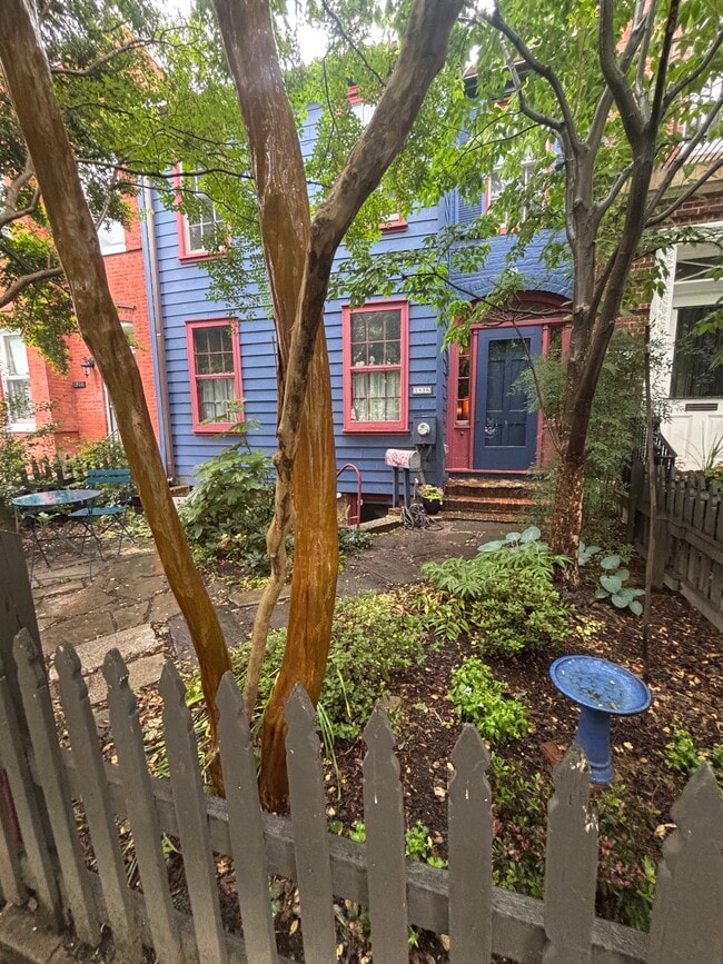Photo - 1916 S St NW