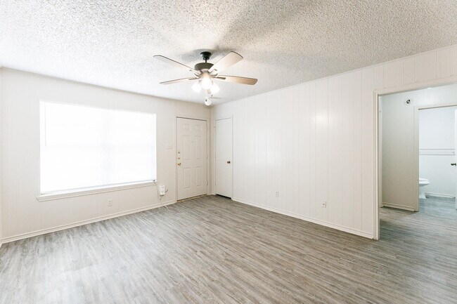 Photo - 5722 Brownfield Dr