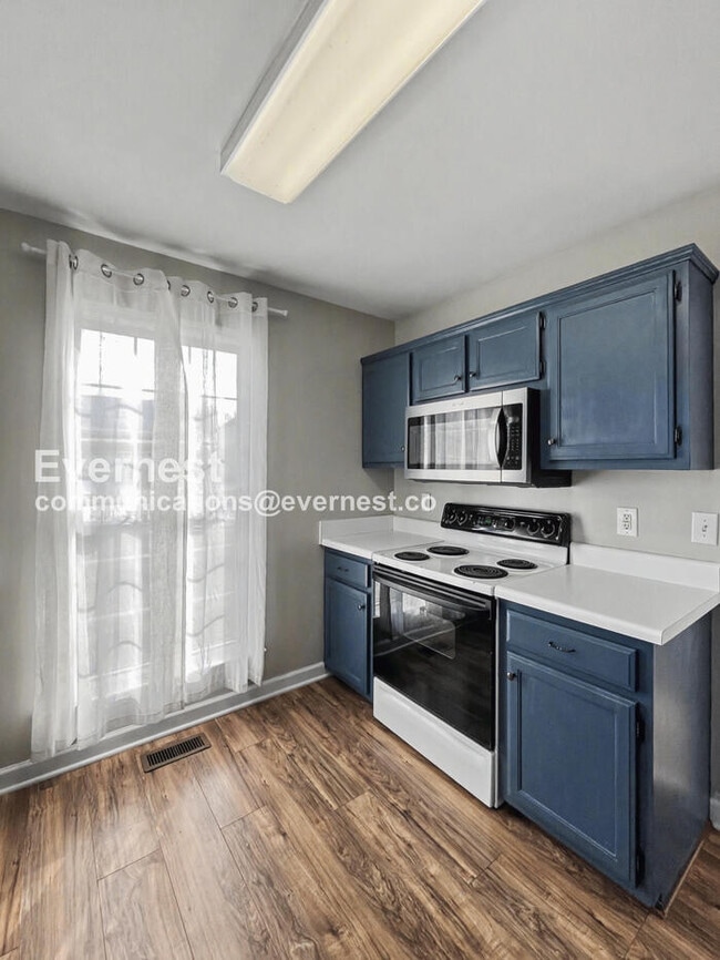 Photo - 2904 Torrence Trail