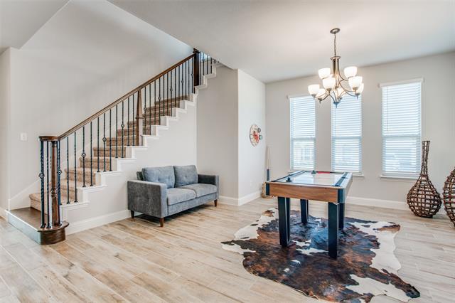 Photo - 1212 Porter Ln