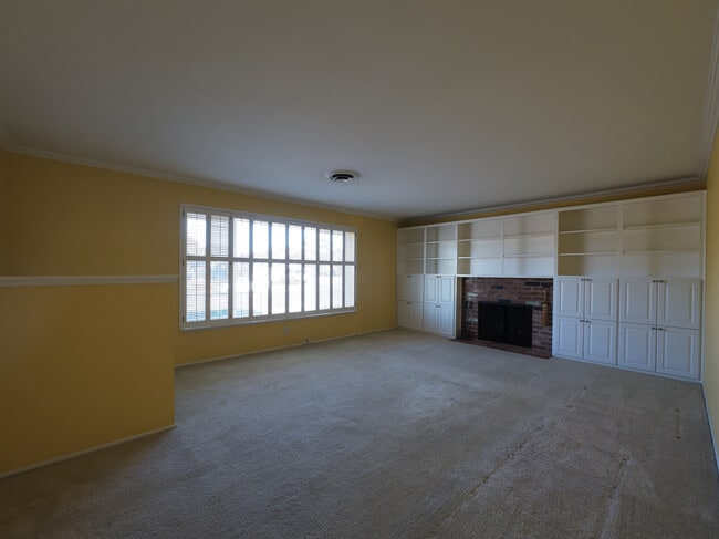 Photo - 1957 65th Ave