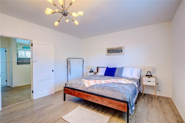 Photo - 855 SW 7th St Unit 7