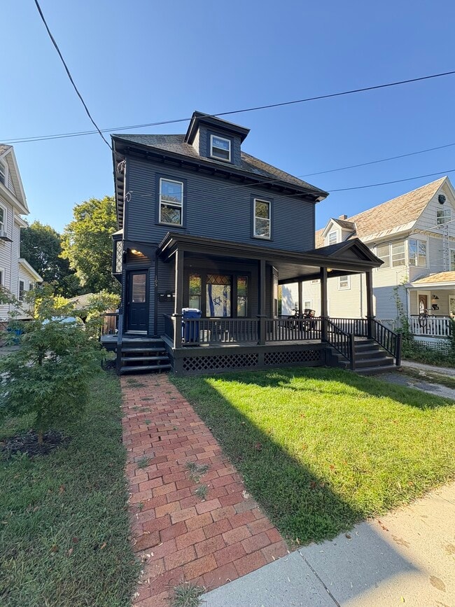 Building Photo - 105 Loomis St Unit #1 Rental