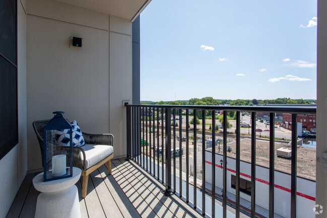 1BR, 1BA