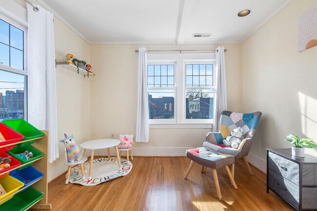 Photo - 1005 E Roy St Unit ID1035931P