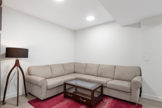 Photo - 294 Creekside Blvd