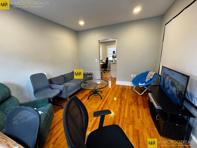 Photo - 28 Frederick Ave