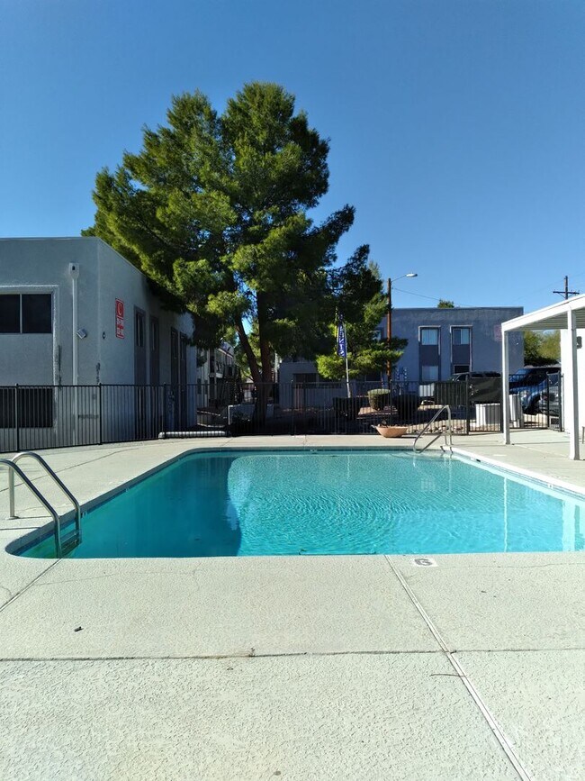 Photo - Mountain Lakes Apartments