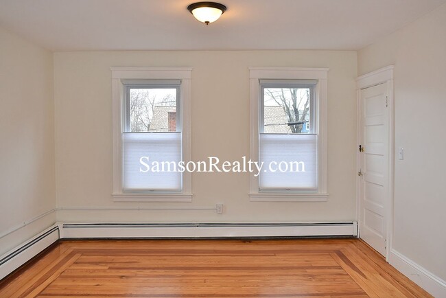 Photo - 172 Glenwood Ave Unit 2