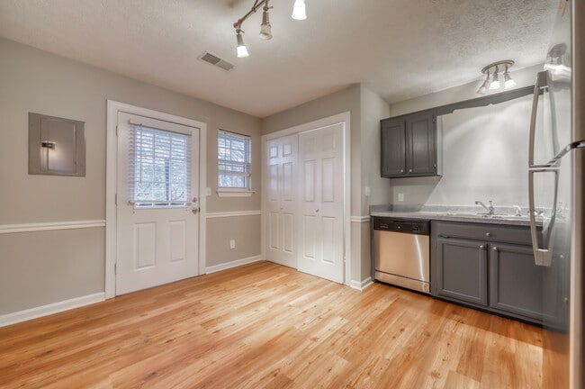 Photo - Fairview Commons