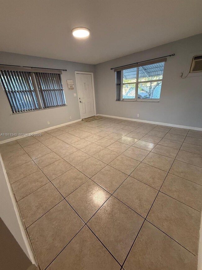 Photo - 620 SW 7th Ave Unit 2