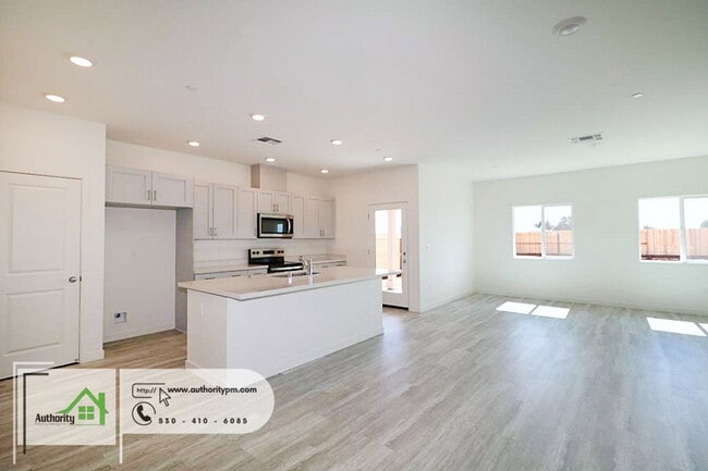 Photo - 3012 Legend Ln