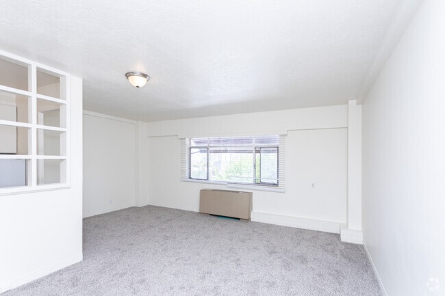 Studio, 1BA - 432SF - Living Room