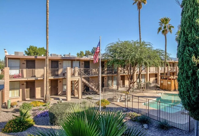 Building Photo - Vista Hermosa Apts