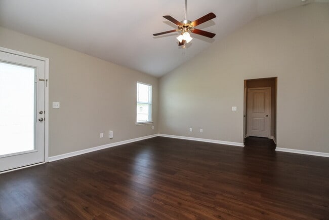 Photo - 1002 Chimalis Dr