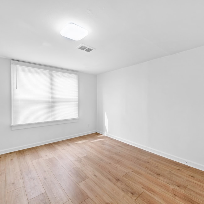 Photo - 12710 Imperial Ave