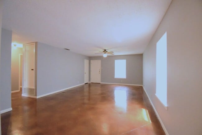 Photo - Charming 2 Bedroom, 1 Bath in Whitehouse ISD!