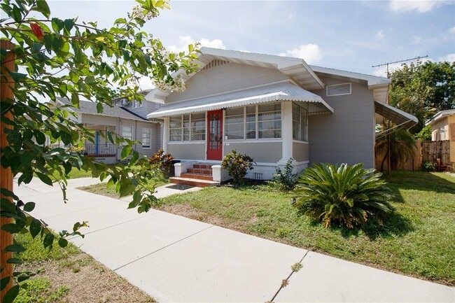 Photo - 2512 W Cordelia St