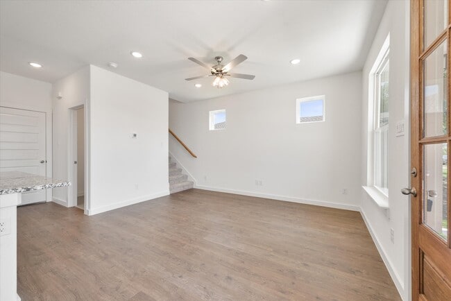 Photo - 1209 Chestnut Ct