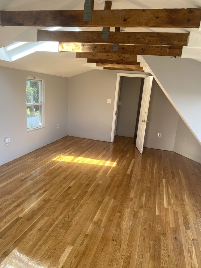 136 Campbell Ave Unit Zenaide  Lima