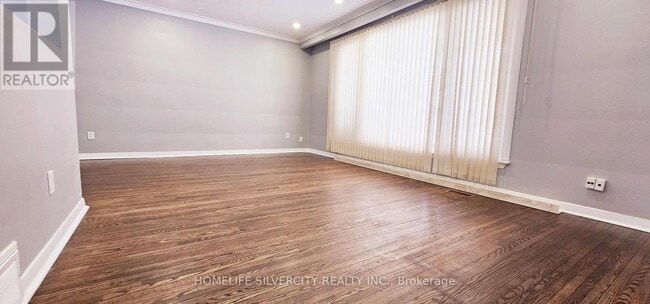 Photo - 31 Windermere Ct