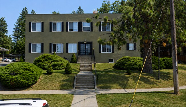 901 South Lincoln