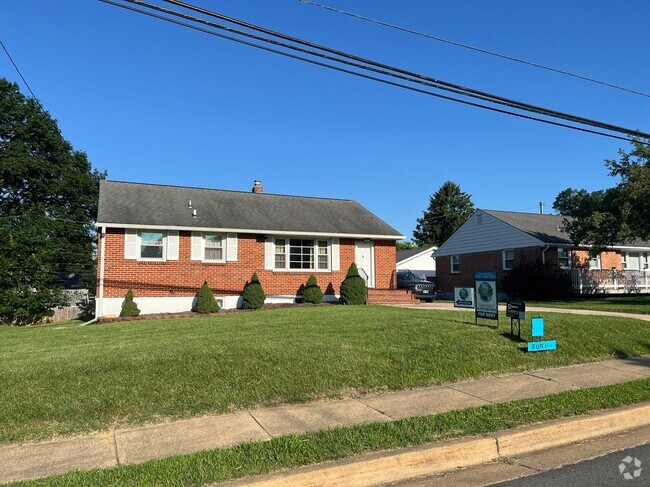Building Photo - 2311 Centerville Rd Rental