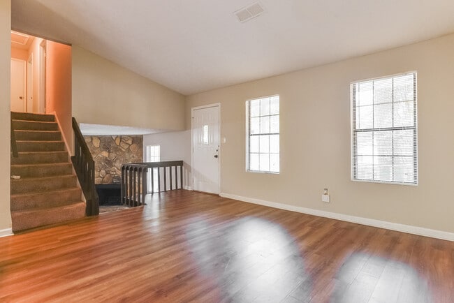 Photo - 5127 Galbraith Cir