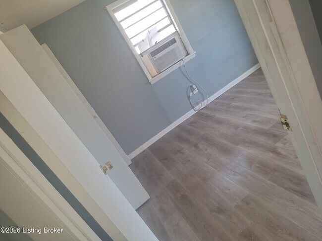 Photo - 9217 Alexander Ave