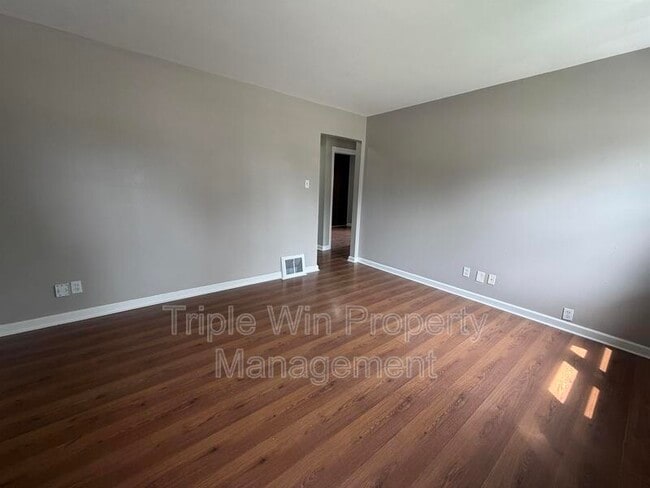 Photo - 1145 Patterson Rd