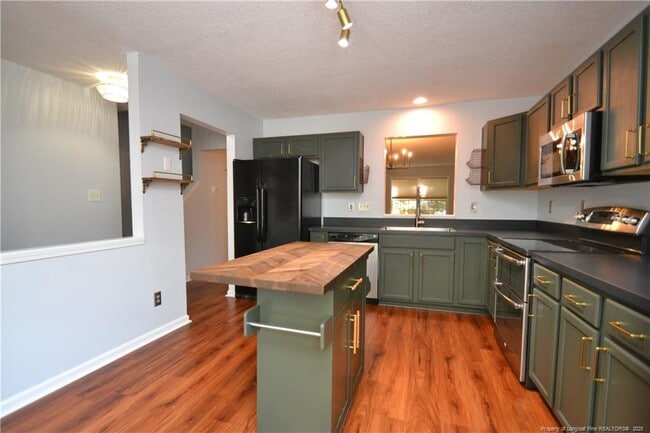 Photo - 308 Black Bird Ct