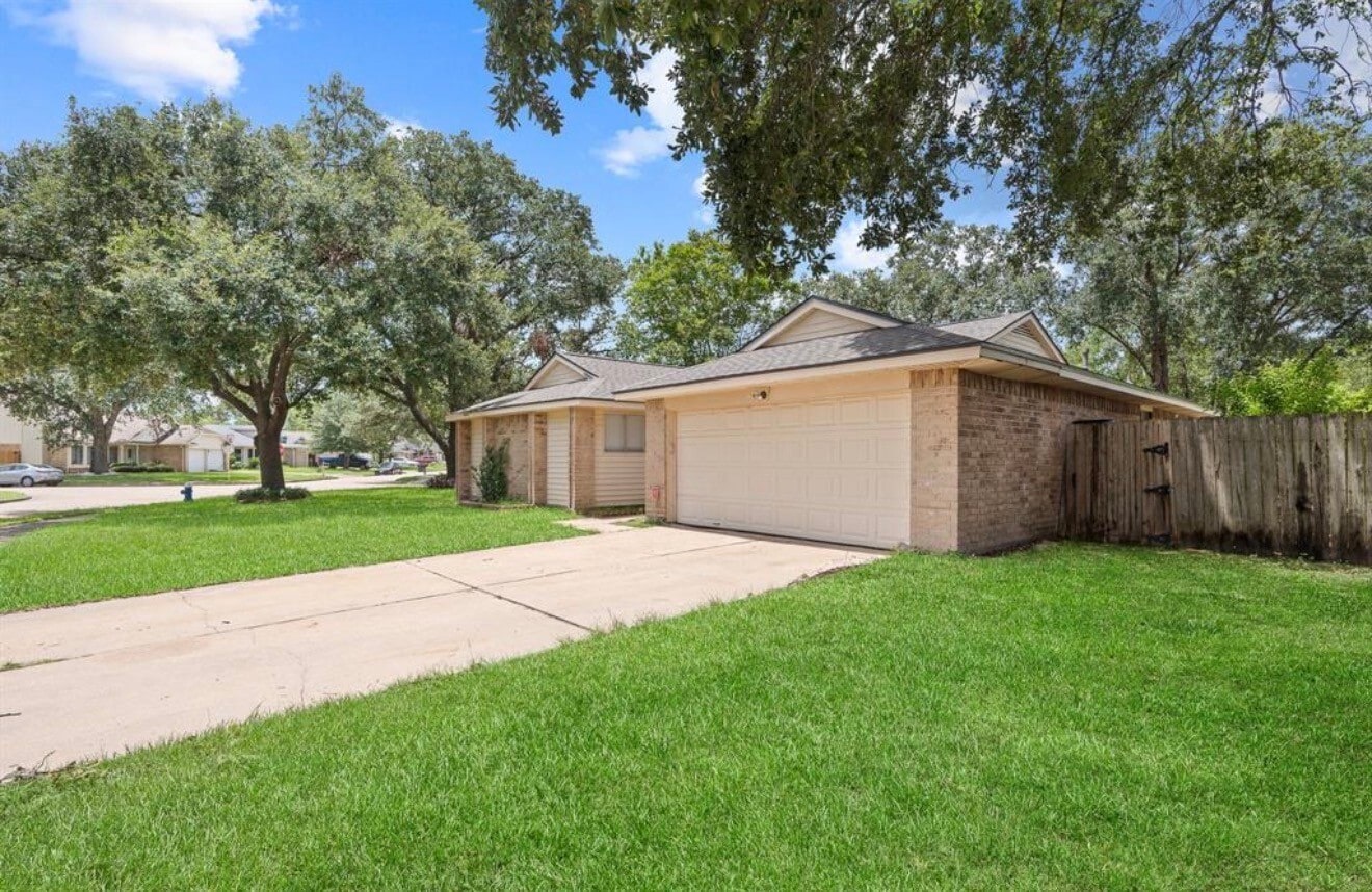 Photo - 16854 Blend Stone