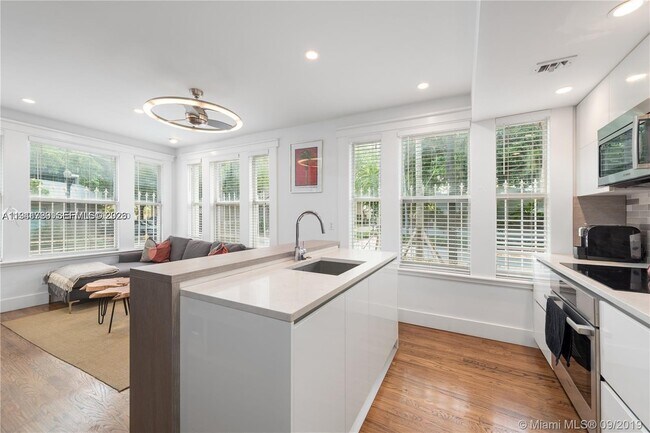 Photo - 739 2nd St Unidad 1