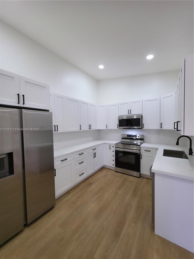 Photo - 15328 SW 77th Ln Unidad 203 Rental