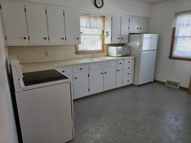 Photo - 2 bedroom, 1 bath house