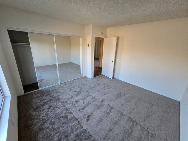 Photo - 7474-76 Armstrong Pl Unit 7476