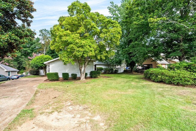 Photo - 4Bed/2Bath Available!