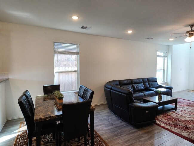Photo - 31322 Whitfield Ct