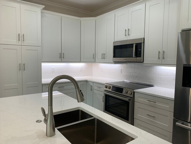 Photo - End Unit 3 bedroom Townhome