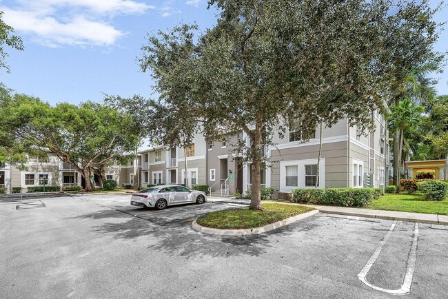 Photo - 1008 Shoma Dr Unit 394