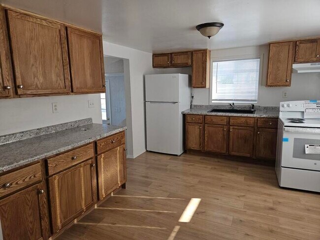 Photo - N1721 Greenville Dr