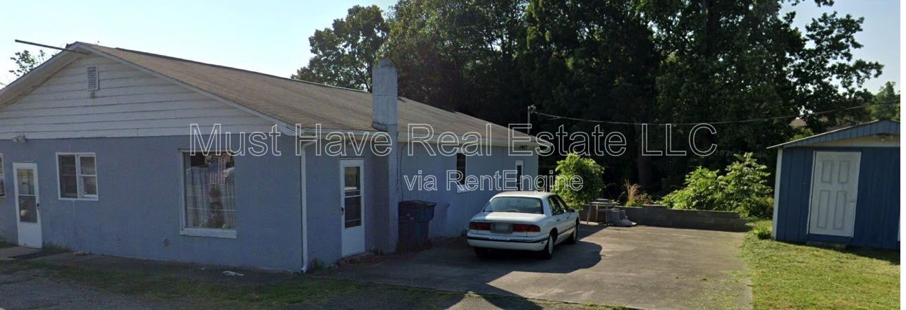 Photo - 404 W Main St