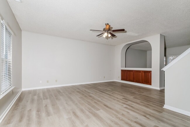 Photo - 432 Legacy Blvd