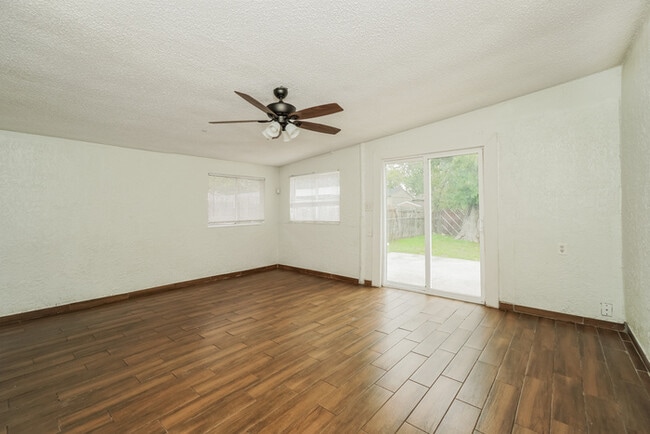 Photo - Comfortable 3 Bedrooms Home in San Antonio, TX