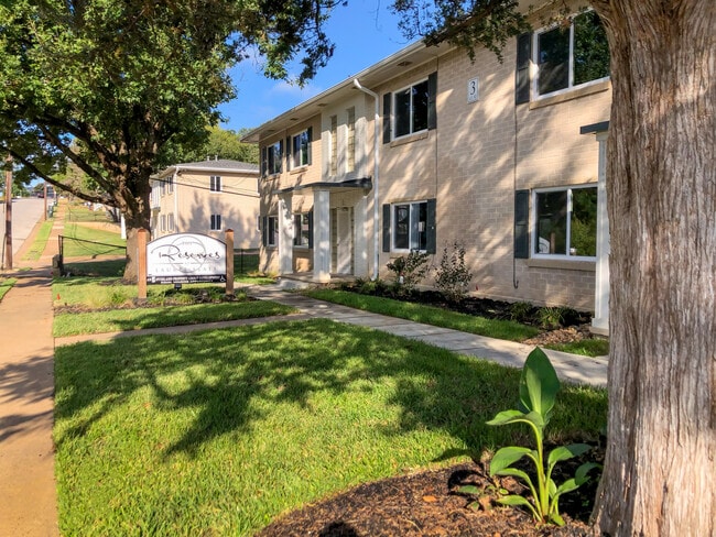 Laurel Flats