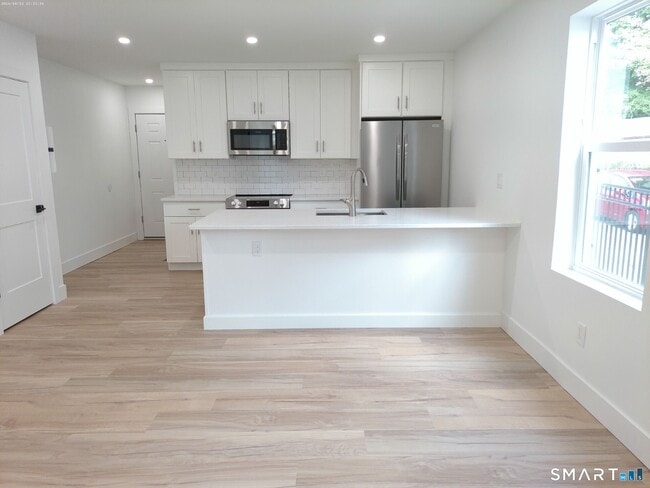 Photo - 365 Broad St Unit 2E