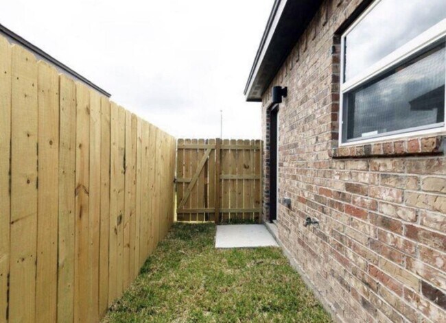 Photo - 3806 Valeria St Unidad 1