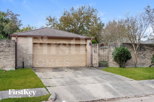 12426 Sungate Ln